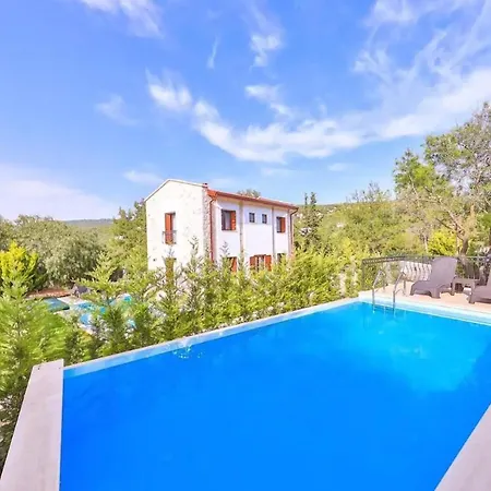 Daire çukurbağ köyünde 4 tane villa
