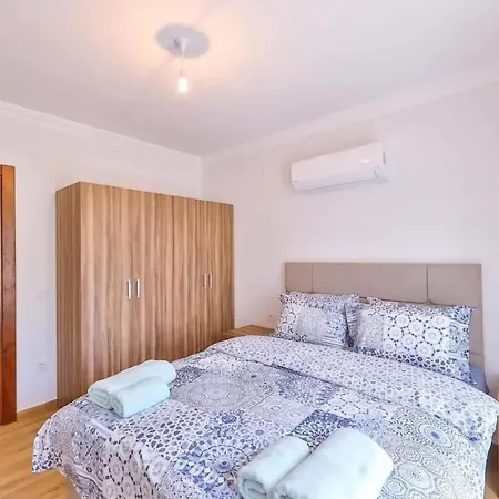 çukurbağ köyünde 4 tane villa Daire *